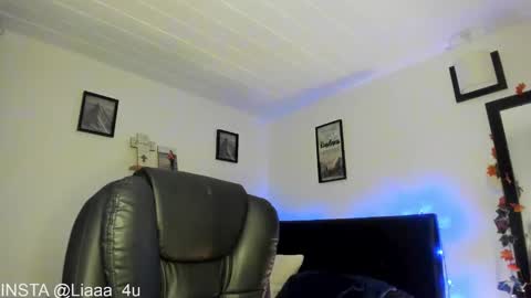 Snapshot of _monserat_ chatting on 14, 12, 2024 liaaa 4u online show from 14, 12, 2024