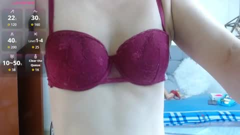 _naomi_s online show from 28, 9, 2025