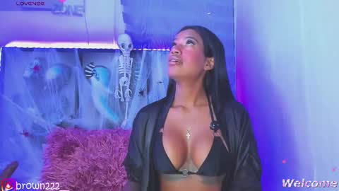 naomi brown online show from 25, 10, 2025