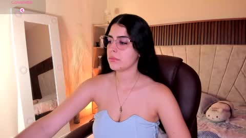 Niah  You can call me Ni or cutie haha online show from 27, 11, 2025