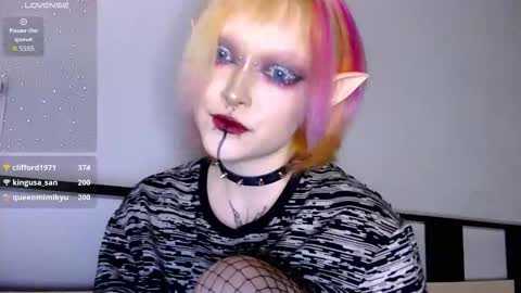 Nicole online show from 23, 11, 2025