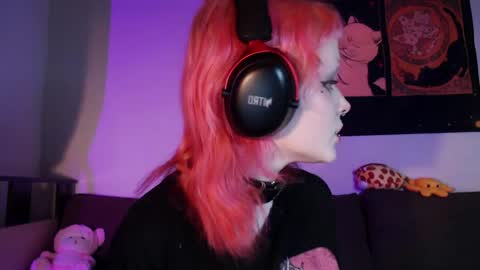Snapshot of _nicole_meow_ chatting on 4, 6, 2026 Nicole online show from 4, 6, 2026