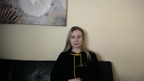 Snapshot of _nicole_new chatting on 30, 11, 2025 Nica online show from 30, 11, 2025