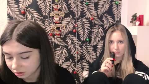 Snapshot of _nicole_new chatting on 21, 12, 2025 Nica online show from 21, 12, 2025