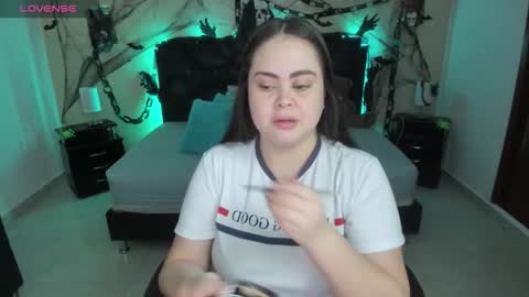 Olivia jones online show from 29, 10, 2025