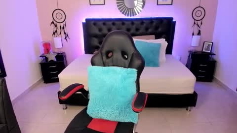 Olivia jones online show from 22, 3, 2026