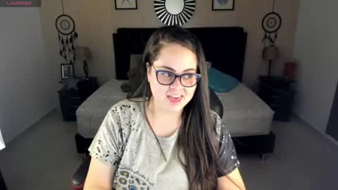 Snapshot of _oliviajoness chatting on 13, 6, 2026 Olivia jones online show from 13, 6, 2026