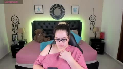 Snapshot of _oliviajoness chatting on 1, 7, 2026 Olivia jones online show from 1, 7, 2026