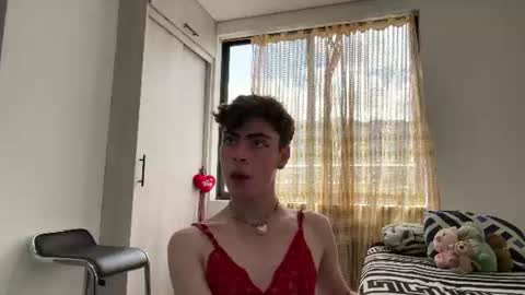 Snapshot of _peachyboy chatting on 17, 6, 2026 esteban online show from 17, 6, 2026