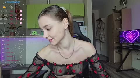 Snapshot of _pinkypie__ chatting on 5, 12, 2024 Lili online show from 5, 12, 2024