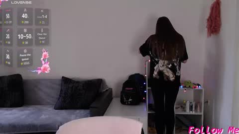 Snapshot of _pinkypie__ chatting on 15, 10, 2025 Lili online show from 15, 10, 2025