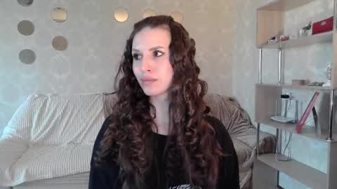 _pretty_fox_ online show from 28, 10, 2025