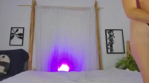 Snapshot of _redmoon chatting on 10, 10, 2025 Moon online show from 10, 10, 2025