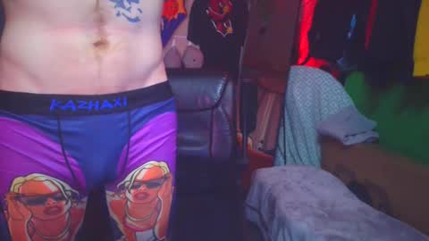 Snapshot of _redxxx chatting on 5, 1, 2025 REDxxx online show from 5, 1, 2025
