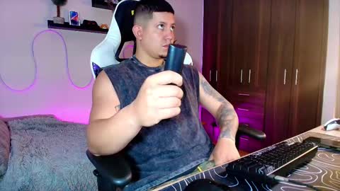 Roberto online show from 9, 3, 2025