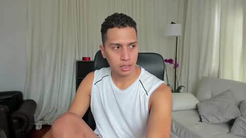 Snapshot of _sahhir chatting on 18, 10, 2025 sair online show from 18, 10, 2025