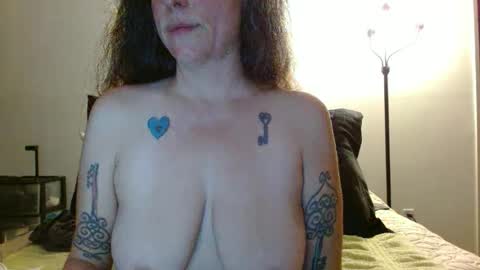 Snapshot of _sara_lynn_ chatting on 4, 6, 2026 Sara Lynn online show from 4, 6, 2026