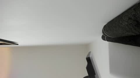 Selene online show from 6, 4, 2026