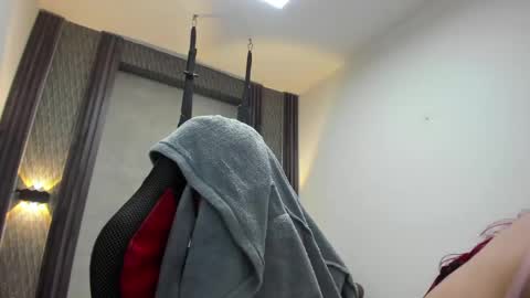 Snapshot of _selene_red chatting on 25, 5, 2026 Selene online show from 25, 5, 2026