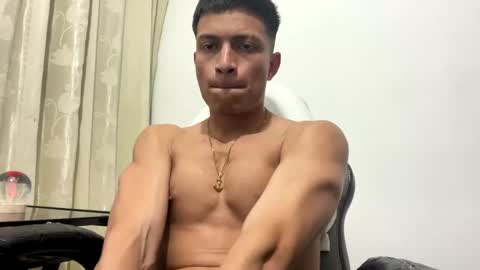 Juan Pablo-independent model online show from 3, 2, 2025