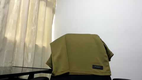 Juan Pablo-independent model online show from 3, 2, 2025