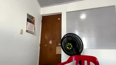 Juan Pablo-independent model online show from 14, 10, 2025