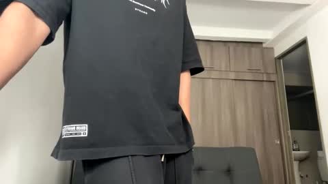 Juan Pablo-independent model online show from 27, 3, 2026