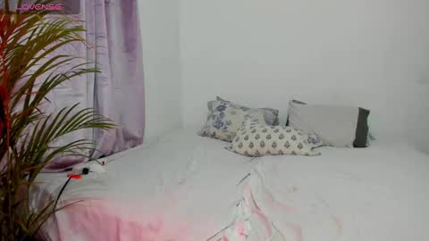 Snapshot of _sexy_star_ chatting on 8, 3, 2025 E T H A N S T A R online show from 8, 3, 2025