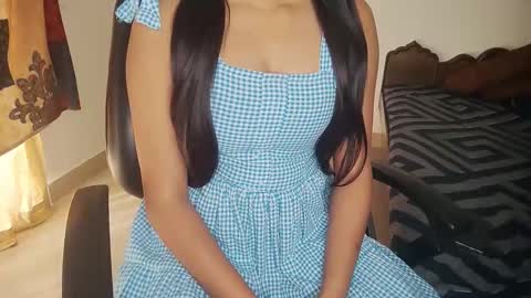 _shalini_0 online show from 24, 11, 2025
