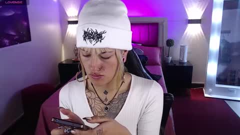 _sharlotte777 online show from 11, 3, 2025