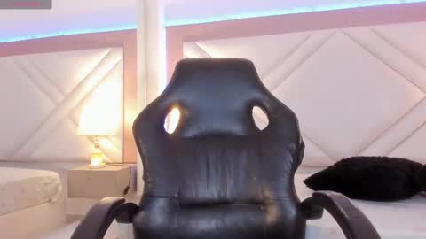 Shayra online show from 11, 3, 2025