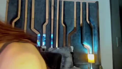 _silvia_vega_ online show from 10, 12, 2024