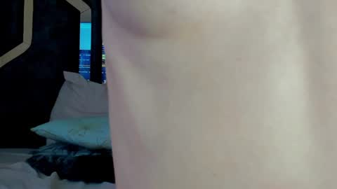 _silvia_vega_ online show from 4, 2, 2025