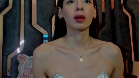 _silvia_vega_ online show from 5, 3, 2025