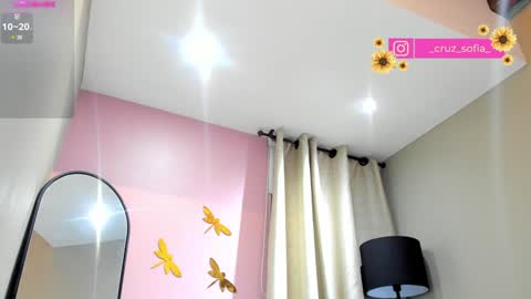 Snapshot of _sofia_cruz chatting on 2, 2, 2025 640 200 online show from 2, 2, 2025