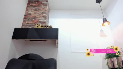 Snapshot of _sofia_cruz chatting on 11, 3, 2025 640 200 online show from 11, 3, 2025