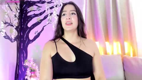 Snapshot of _sofia_cruz chatting on 9, 9, 2025 640 200 online show from 9, 9, 2025