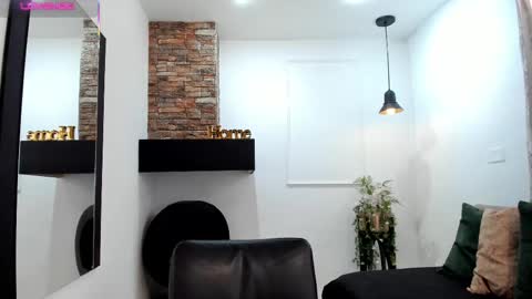 Snapshot of _sofia_cruz chatting on 14, 9, 2025 640 200 online show from 14, 9, 2025