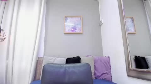 Snapshot of _sofia_cruz chatting on 27, 9, 2025 640 200 online show from 27, 9, 2025