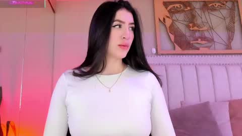 Snapshot of _sofia_cruz chatting on 8, 10, 2025 640 200 online show from 8, 10, 2025