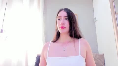 Snapshot of _sofia_cruz chatting on 5, 11, 2025 640 200 online show from 5, 11, 2025