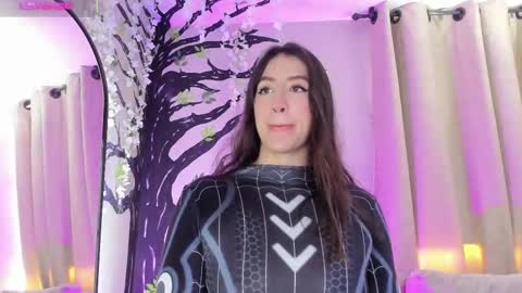 Snapshot of _sofia_cruz chatting on 13, 11, 2025 640 200 online show from 13, 11, 2025