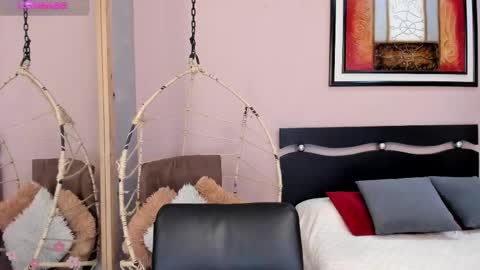 Snapshot of _sofia_cruz chatting on 2, 12, 2025 640 200 online show from 2, 12, 2025