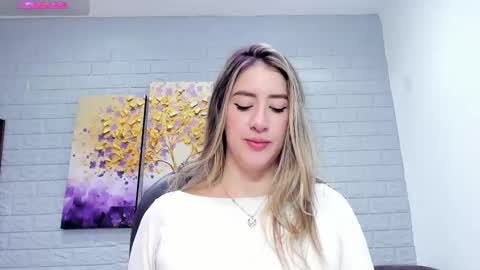 Snapshot of _sofia_cruz chatting on 8, 1, 2026 640 200 online show from 8, 1, 2026