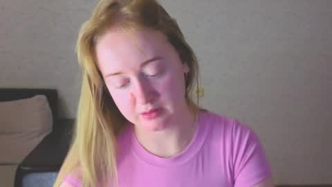 Snapshot of _sofiy_milashka chatting on 23, 11, 2025 Sofiy online show from 23, 11, 2025