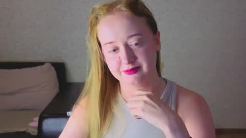 Snapshot of _sofiy_milashka chatting on 26, 11, 2025 Sofiy online show from 26, 11, 2025