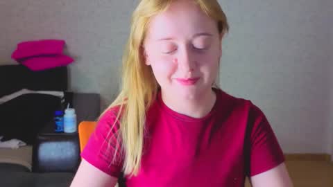 Snapshot of _sofiy_milashka chatting on 29, 11, 2025 Sofiy online show from 29, 11, 2025