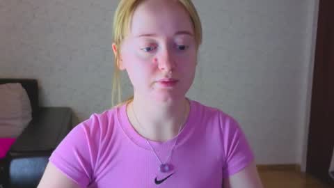 Snapshot of _sofiy_milashka chatting on 30, 11, 2025 Sofiy online show from 30, 11, 2025