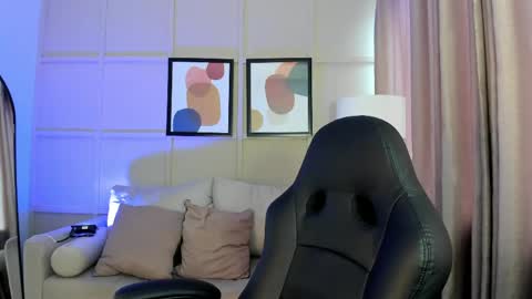 Sophie  online show from 2, 6, 2026