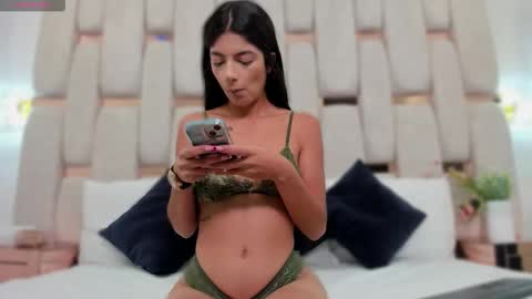  sophiie ross  online show from 7, 1, 2026